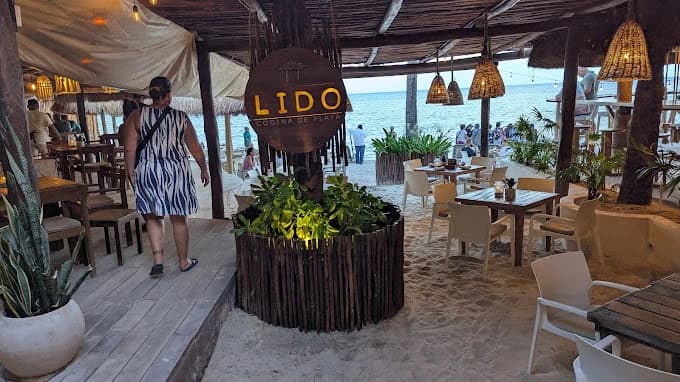 Lido Beach Club